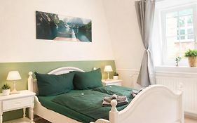SchaeBu! Apartment 6 Altmarkt im Grünen